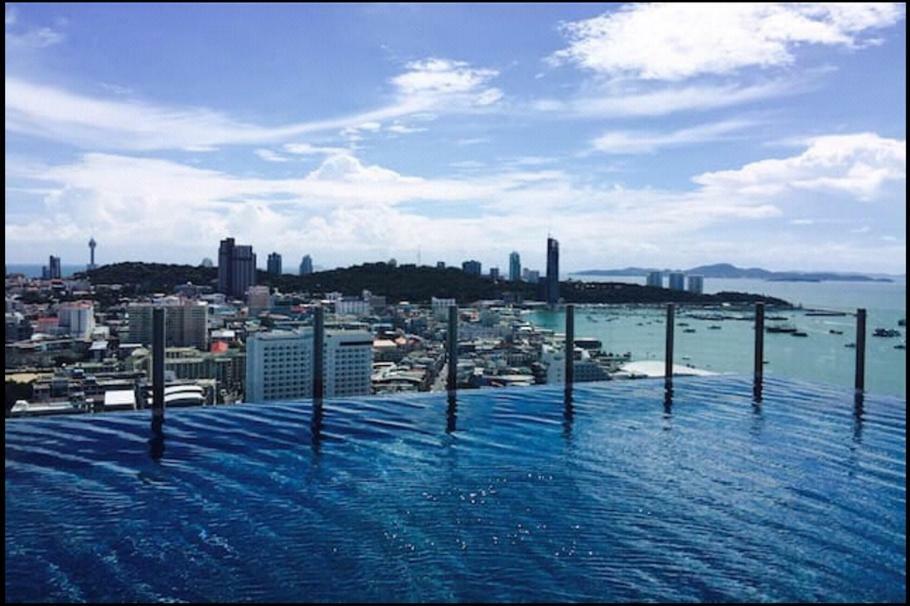 The Base Central Pattaya Bagian luar foto